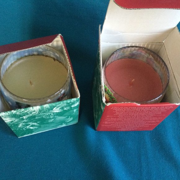 Avon Christmas Pair of Candles Scented Peppermint Holiday Greens 2000 - Picture 3 of 7